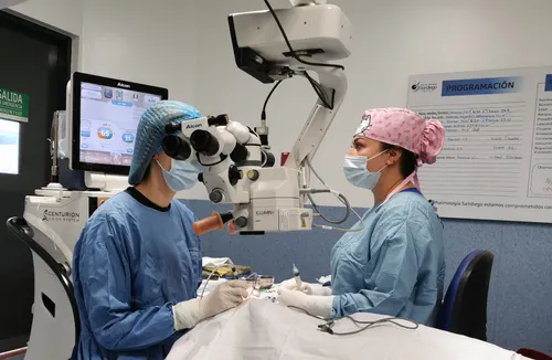 Especialista en cirugía facorefractiva